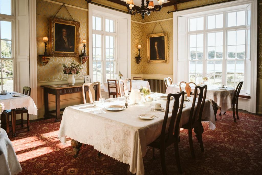 breakfast at the castle castletownshend
