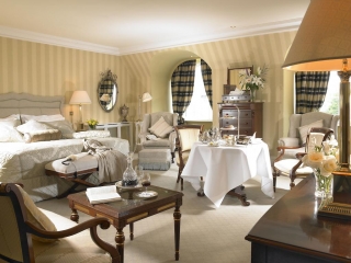 Hayfield Manor luxury bedroom suite